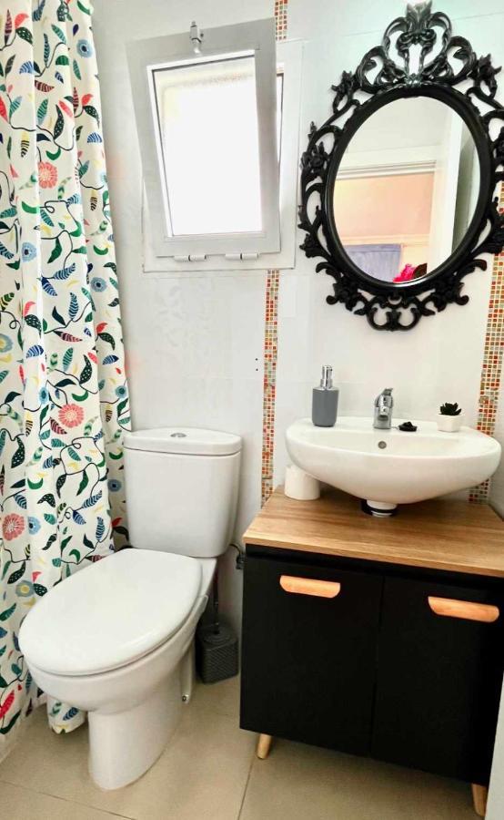 Apartamento El Mundo de Frida El Mundo de Frida AP Centro Parking y terraza Conil De La Frontera Exterior foto